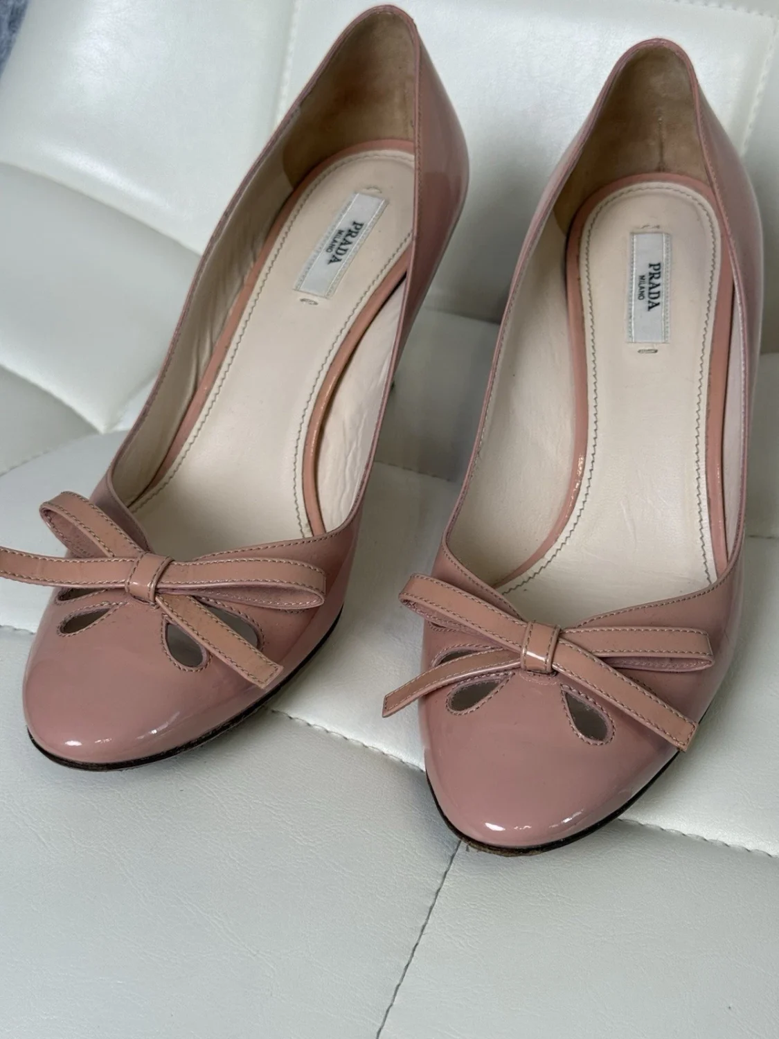 Prada Dusty 粉色漆皮蝴蝶结高跟鞋 39 码-
