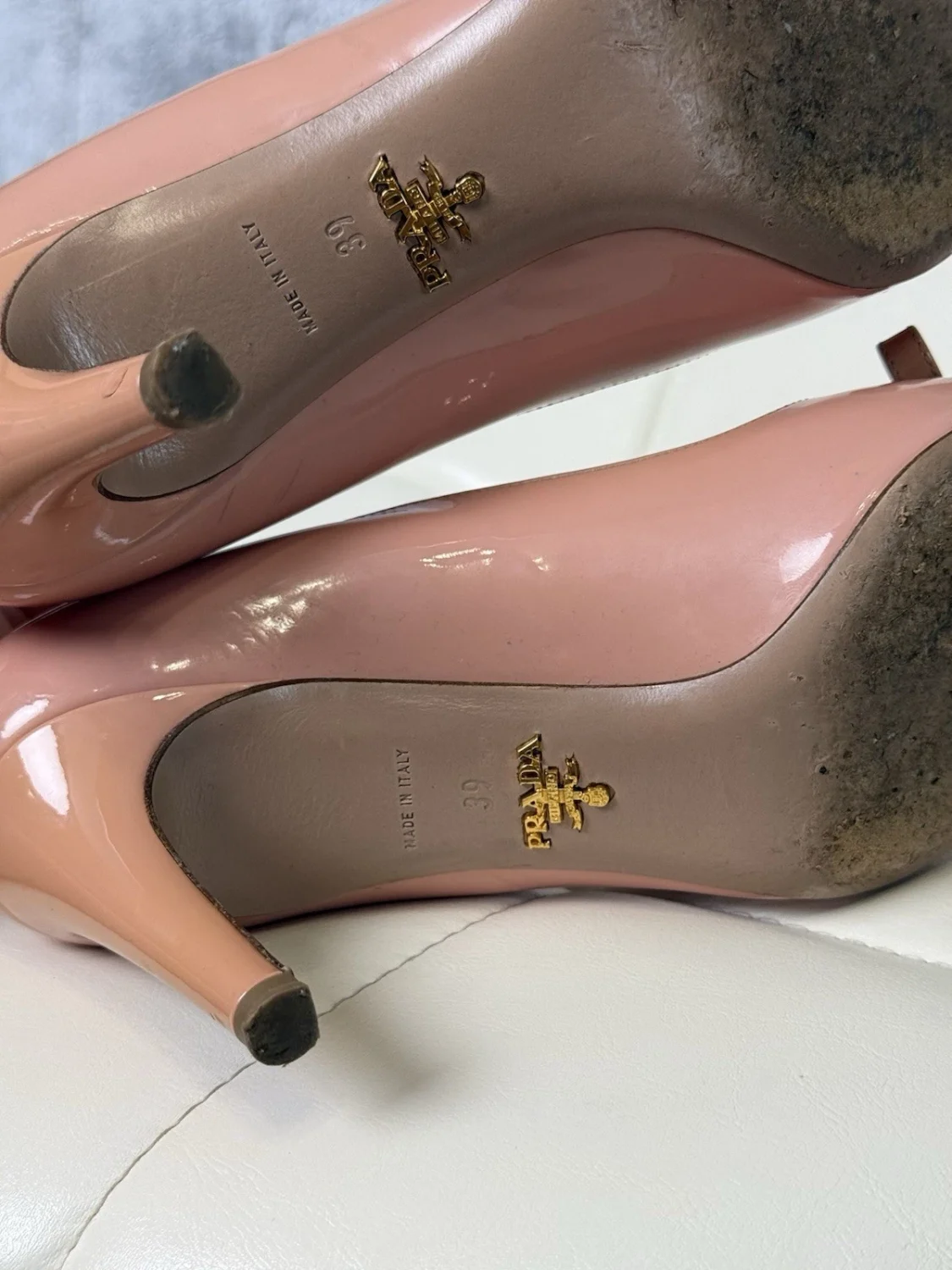 Prada Dusty 粉色漆皮蝴蝶结高跟鞋 39 码-