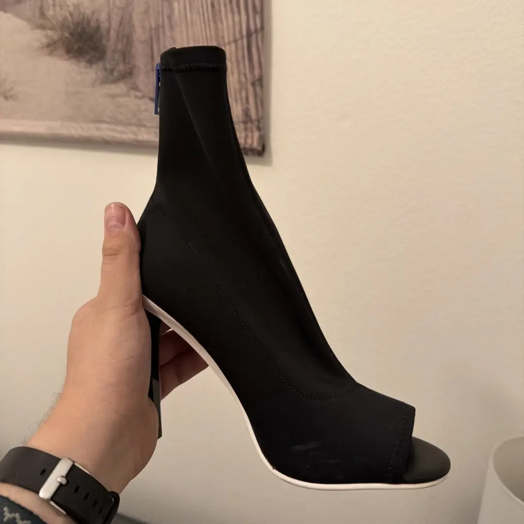 ALDO 黑色面料露趾后拉链高跟鞋 7.5 码带盒-