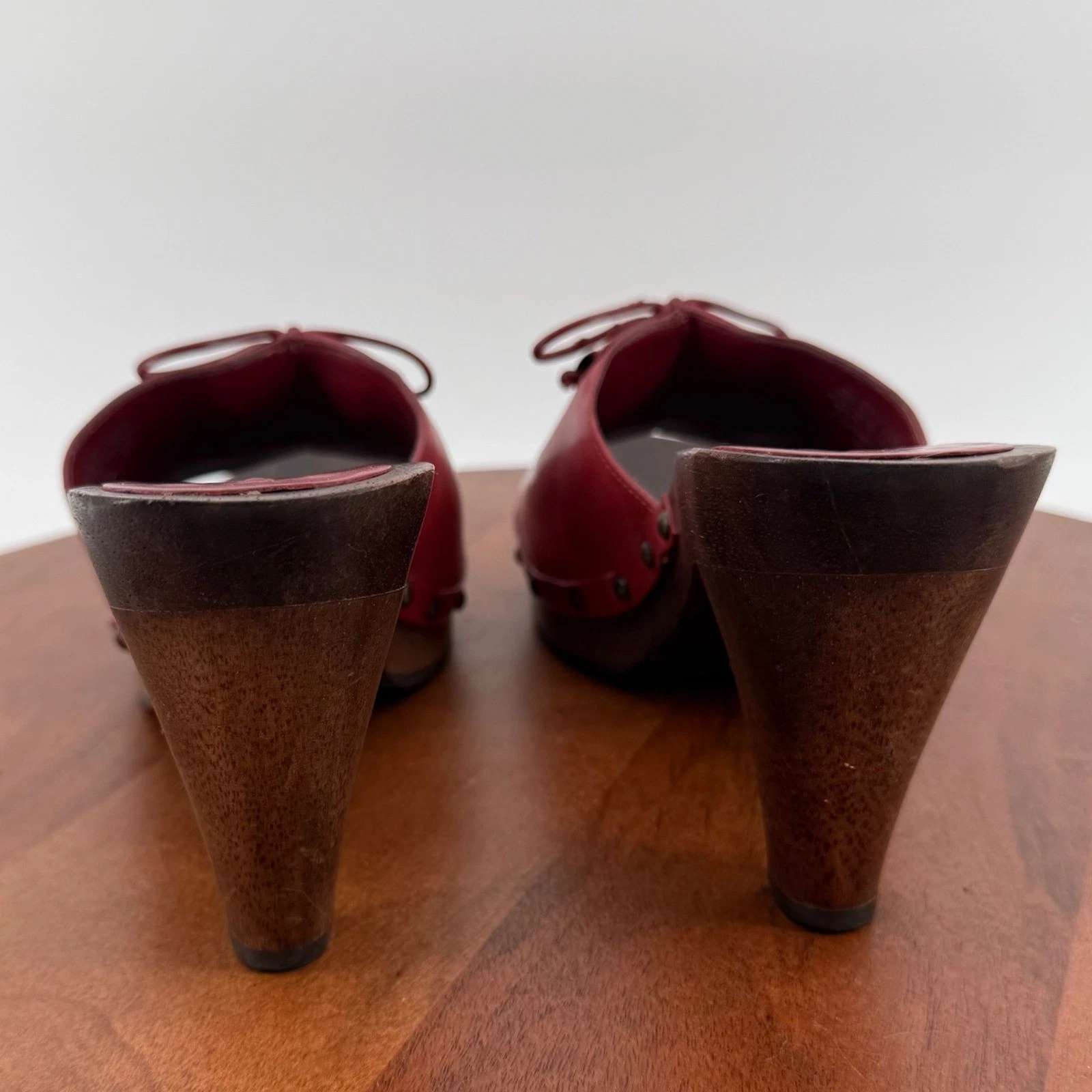 Enzo Angiolini 红色皮革复古木斗篷穆勒鞋镶嵌系带高跟鞋女式 8M-
