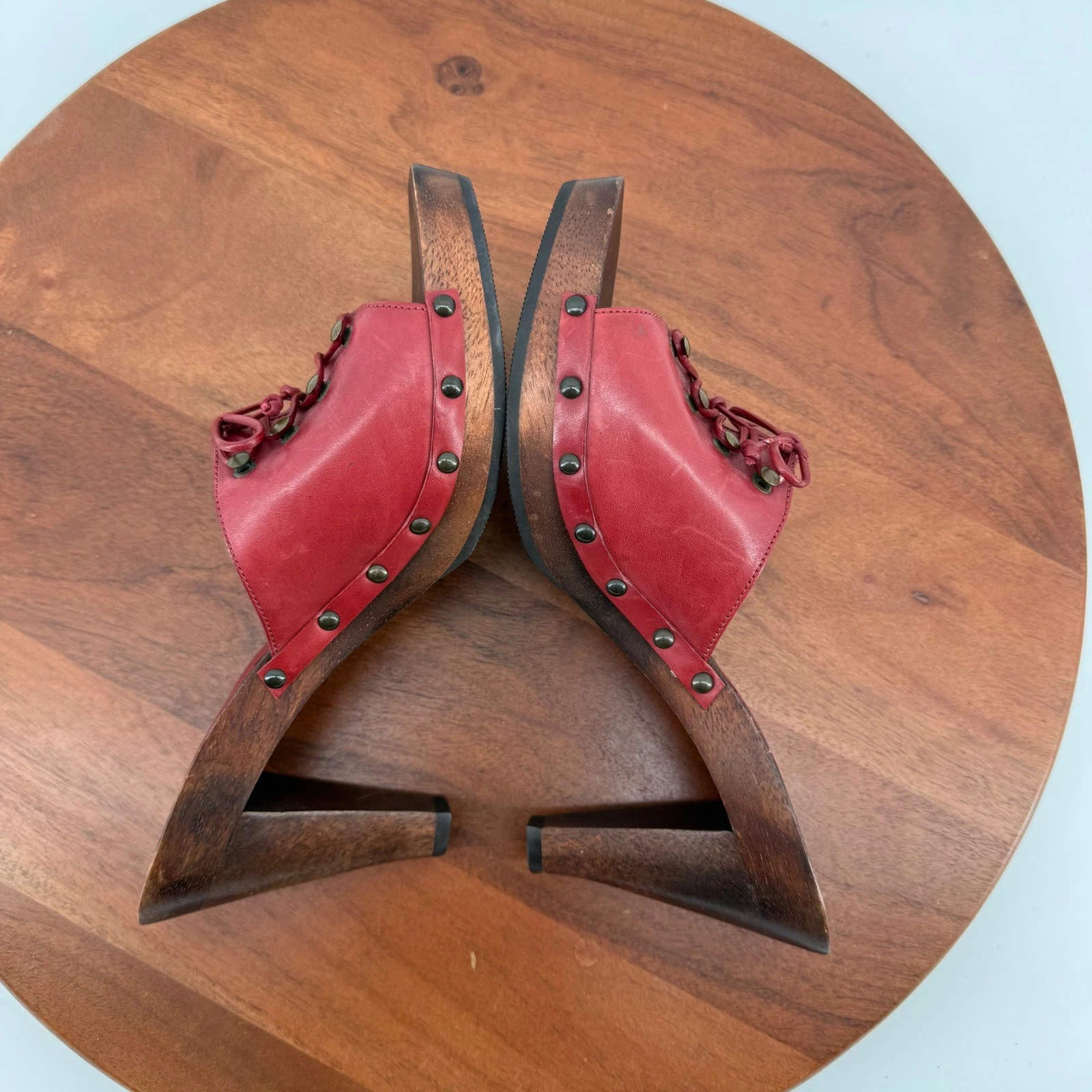 Enzo Angiolini 红色皮革复古木斗篷穆勒鞋镶嵌系带高跟鞋女式 8M-