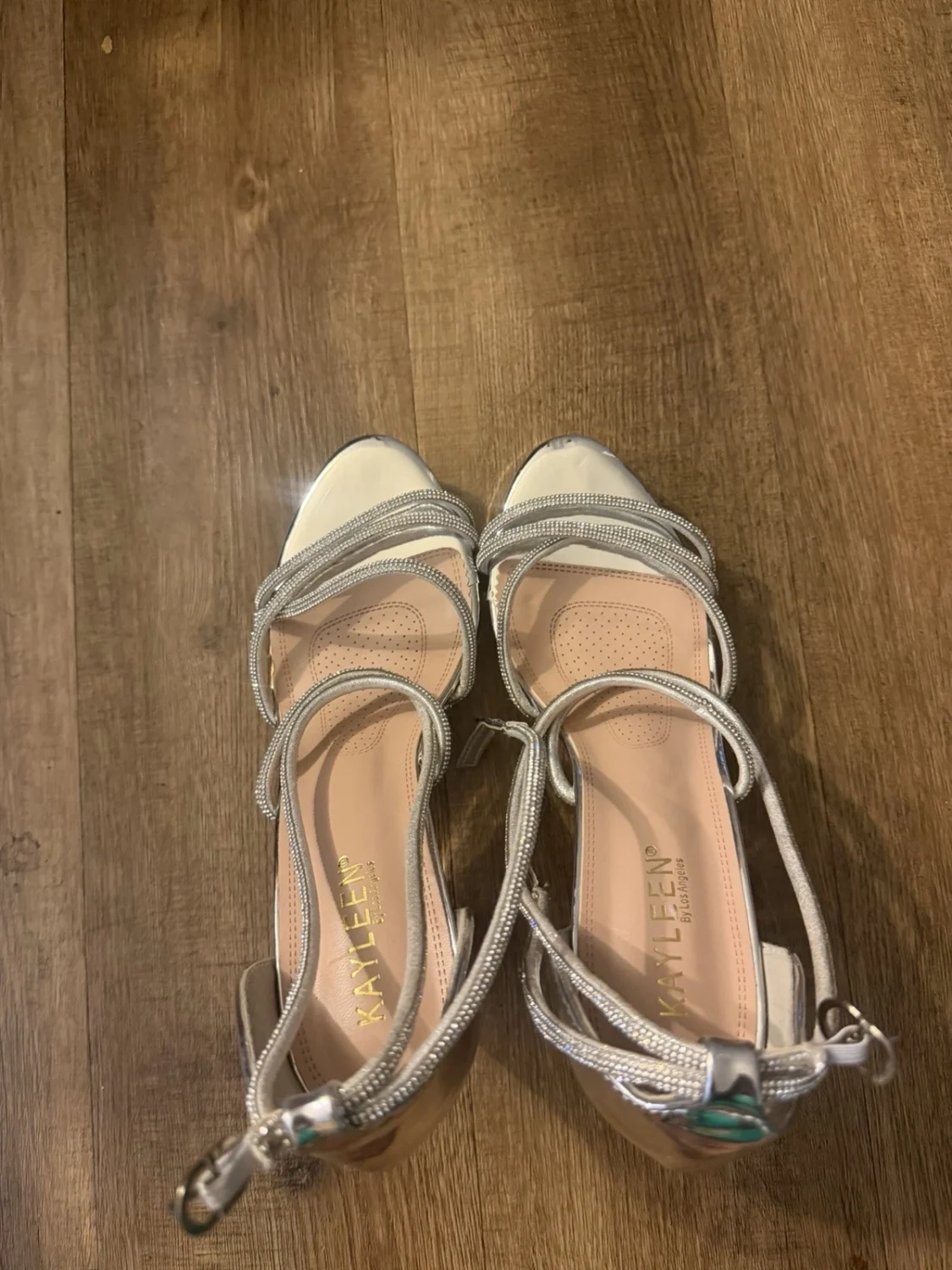 KAYLEEN 女式银色绑带踝带粗跟凉鞋 US 9-
