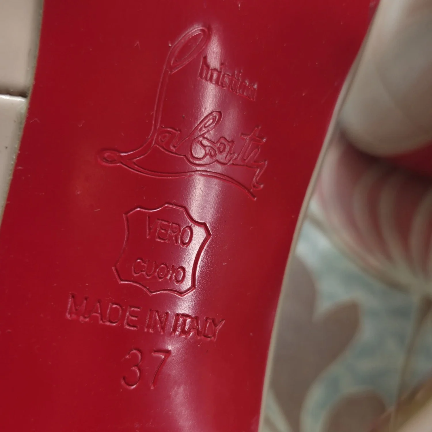 Christian Louboutin Pumps So Kate 漆皮裸色 37 码/7 码运行小号 -