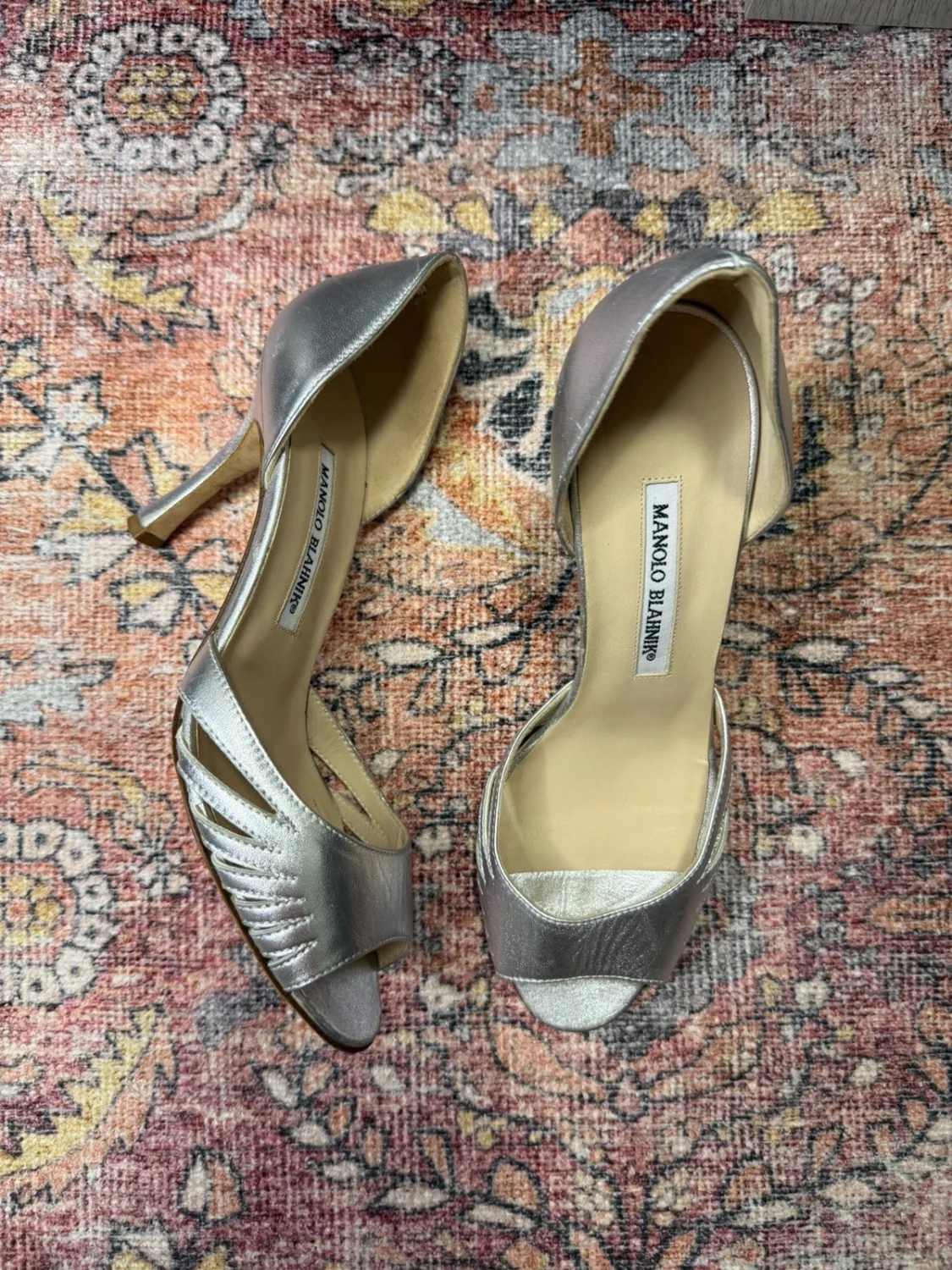 Manolo Blahnik女式金属银色皮革D’orsay露趾凉鞋37 1/2-