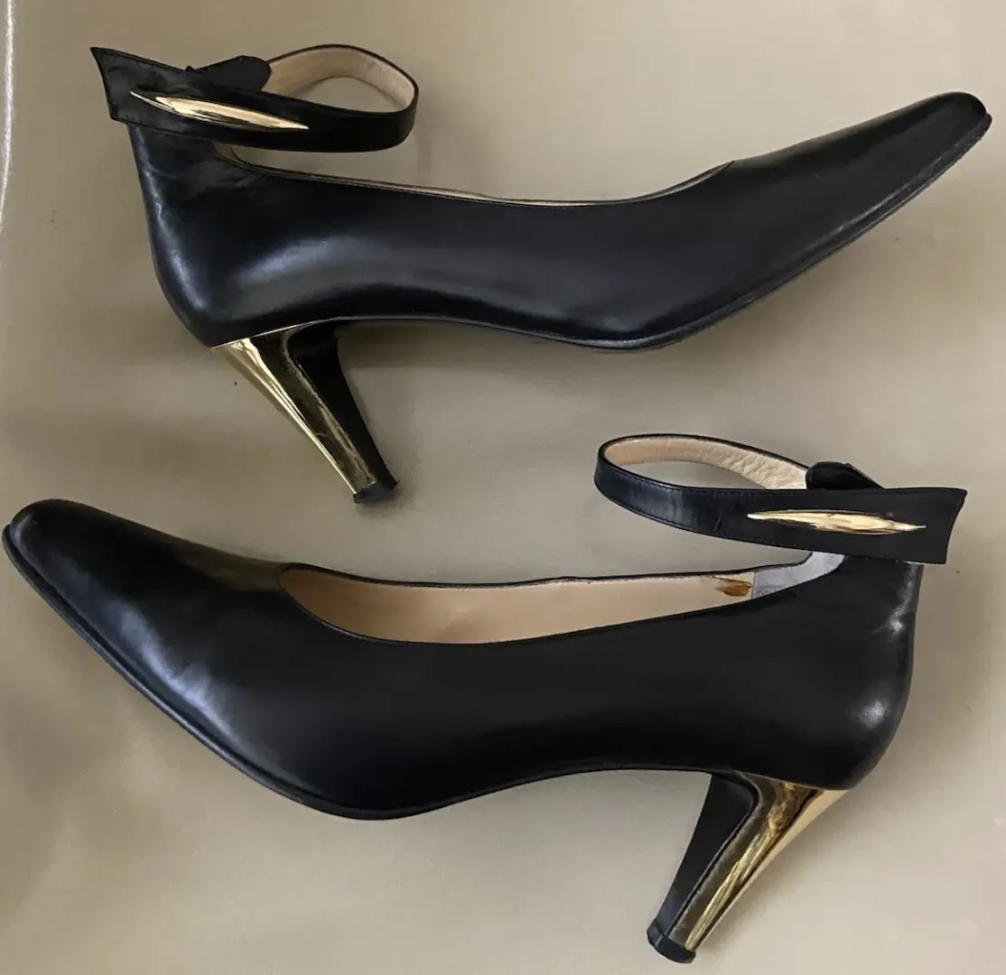 SERGIO ROSSI Vintage Black Ankle Strap Leather Heels 39