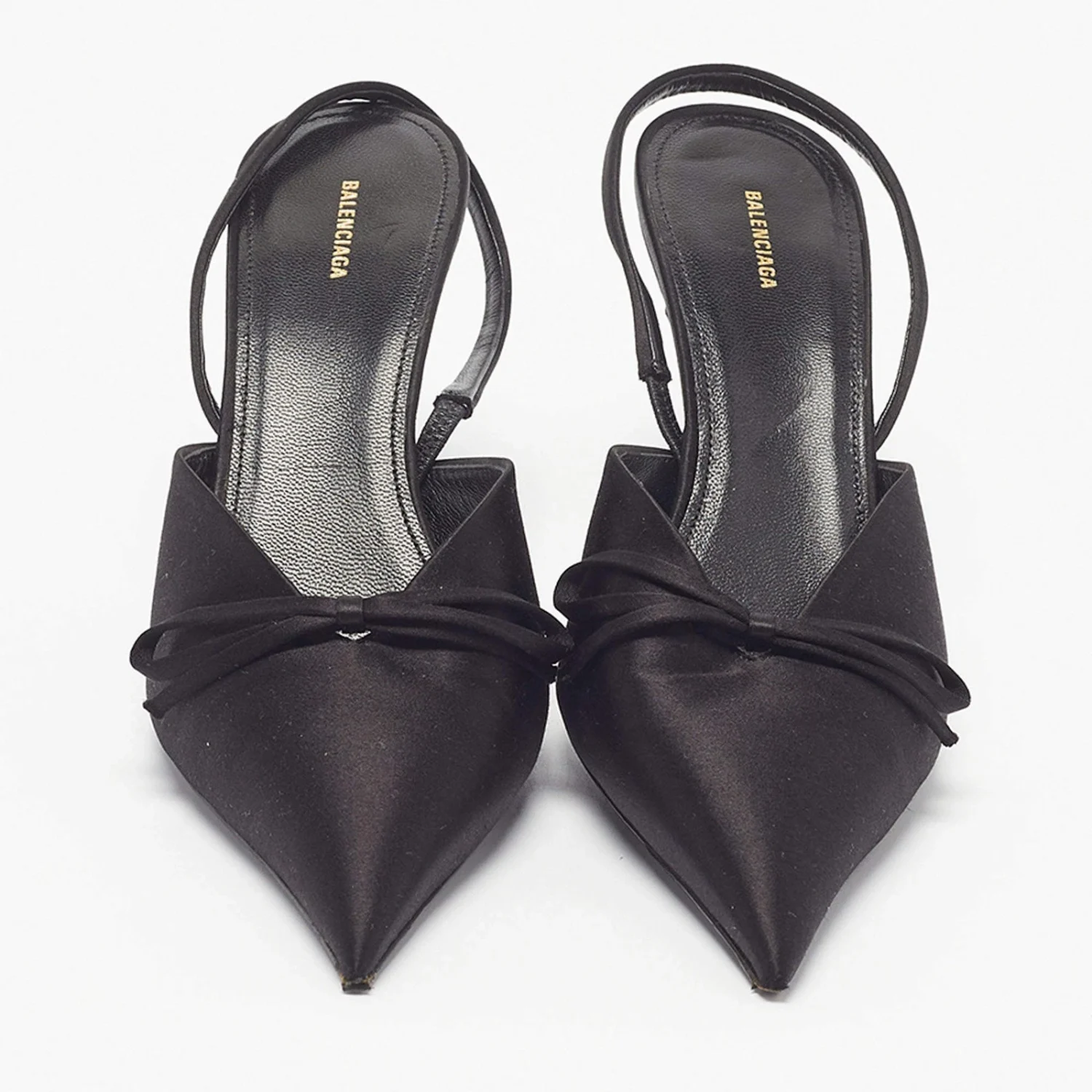 Balenciaga 刀尺寸 38.5 黑色缎面露背泵-