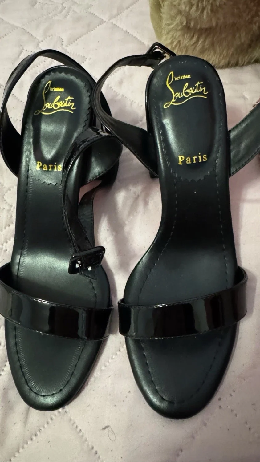 Christian Louboutin Dupes 漆皮绑带踝带露趾红色鞋底 9-