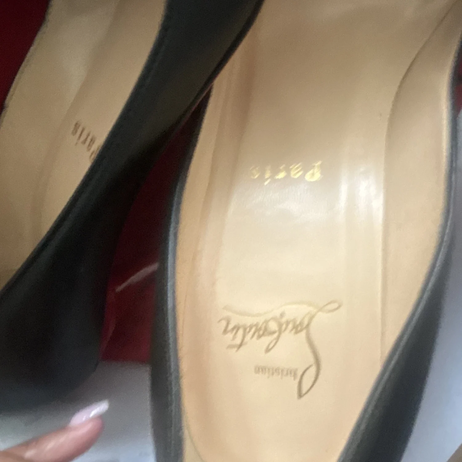 Christian Louboutin 黑色皮革细高跟鞋红色鞋底女式 7.5 码-