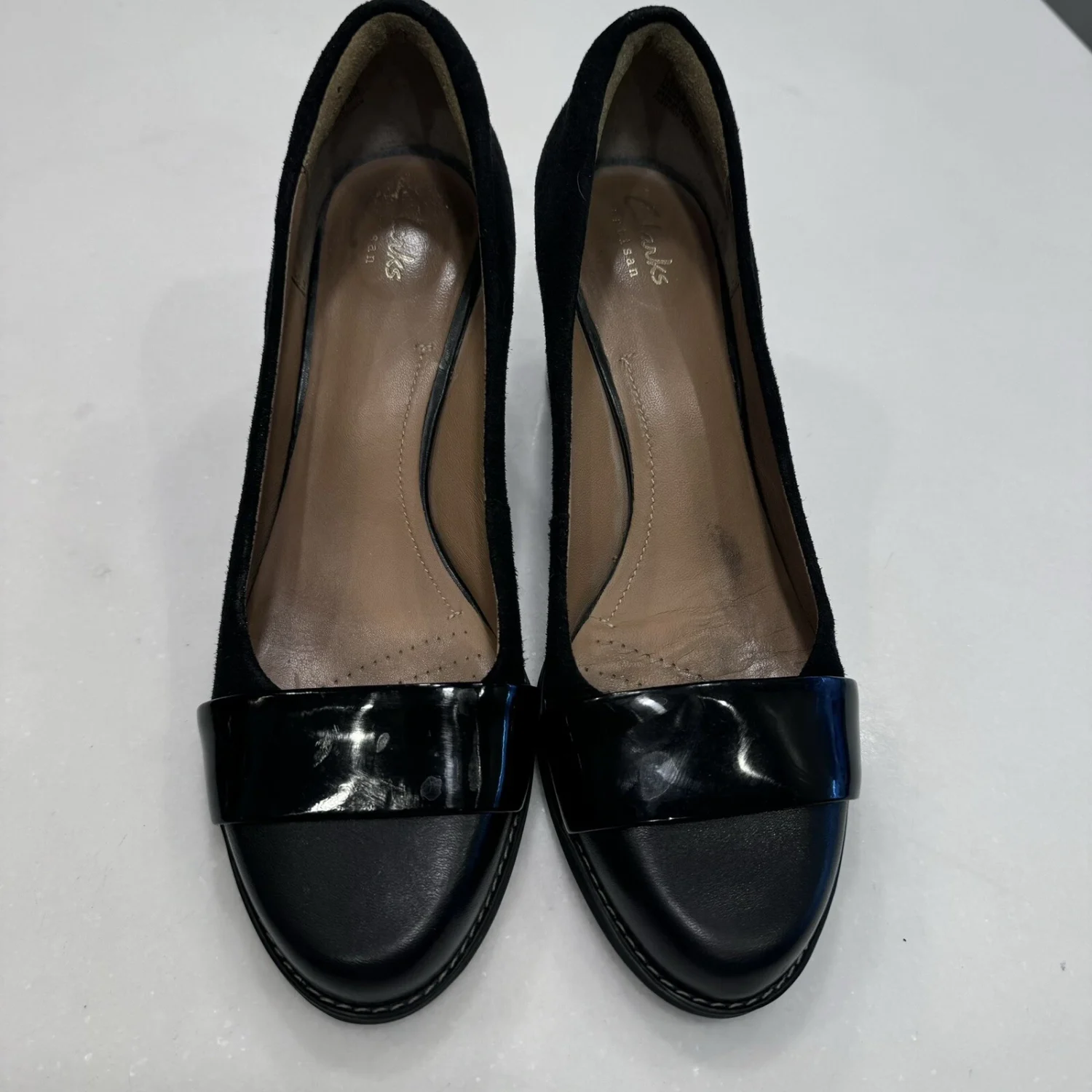 Clarks Artisan Tarah Brae 泵懒人鞋黑色麂皮绒漆皮女式 8.5 M-