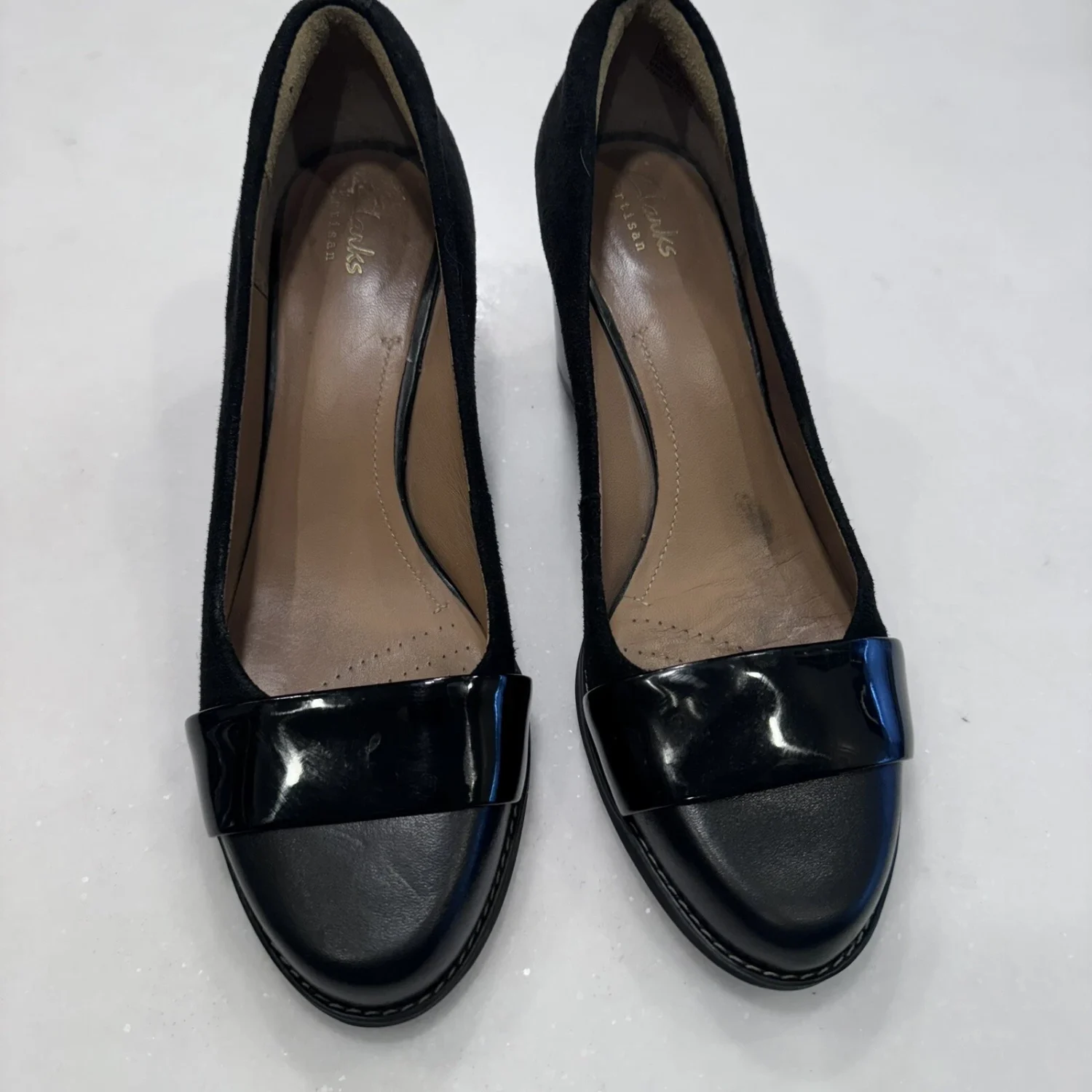 Clarks Artisan Tarah Brae 泵懒人鞋黑色麂皮绒漆皮女式 8.5 M-