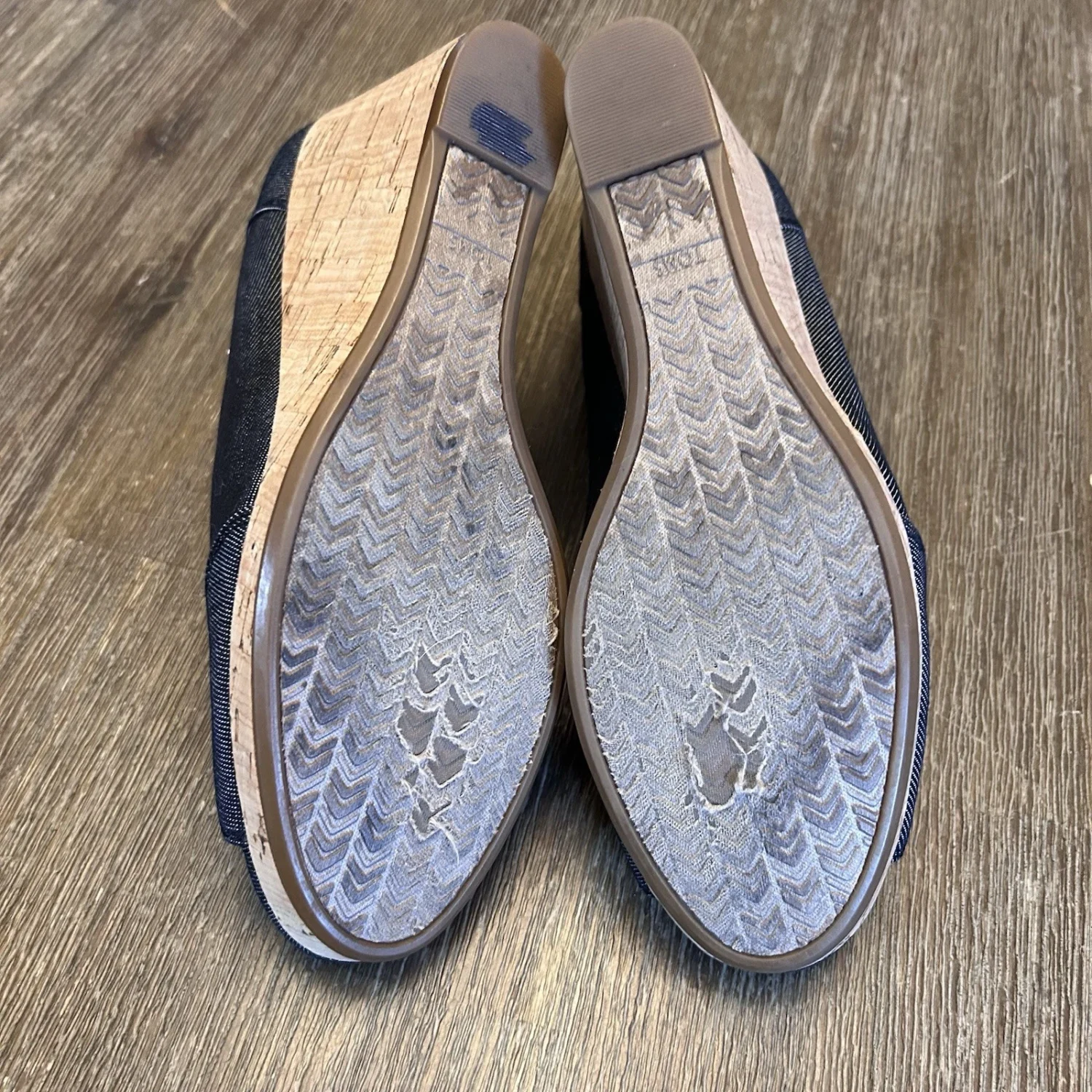 TOMS 蓝色牛仔露趾楔形高跟鞋面料一脚蹬女式鞋 10W 10 W 码-