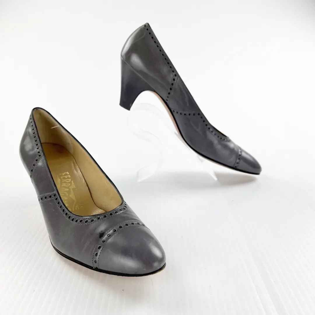 Salvatore Ferragamo 灰色佛罗伦萨皮革高跟鞋浅口鞋女式 10-