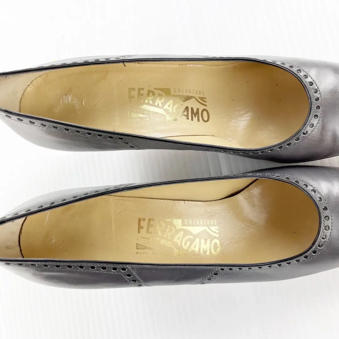 Salvatore Ferragamo 灰色佛罗伦萨皮革高跟鞋浅口鞋女式 10-