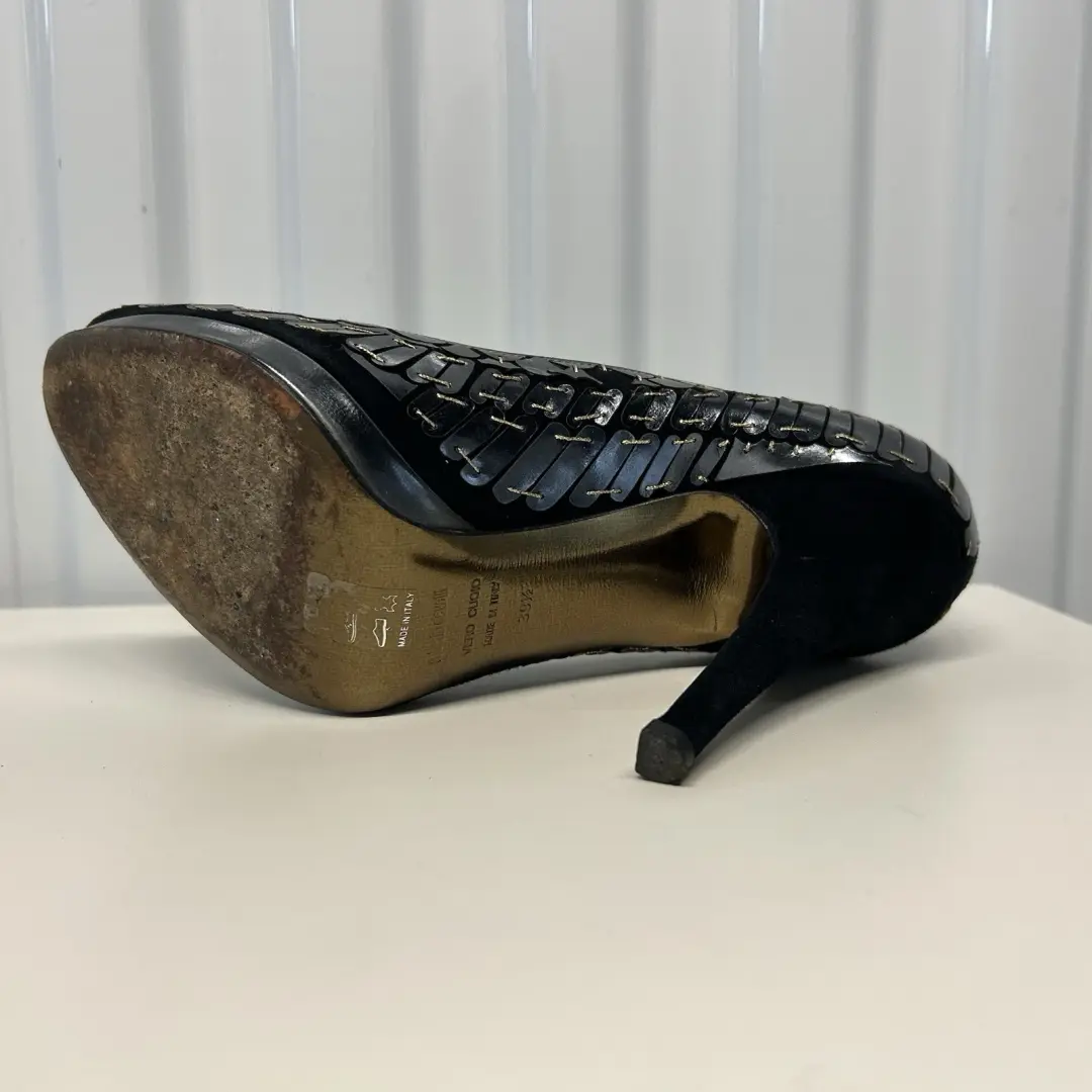 ROBERTO CAVALLI 鱼鳞金属银色黑色麂皮绒露趾高跟鞋 39.5 码-