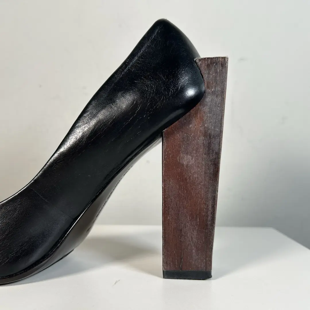 United Nude 黑色皮革木块高泵建筑高跟鞋女式 38 码-