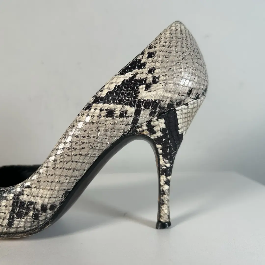 复古 90 年代/Y2K Stuart Weitzman 蛇皮尖头高跟鞋中跟鞋女式 7M 码-