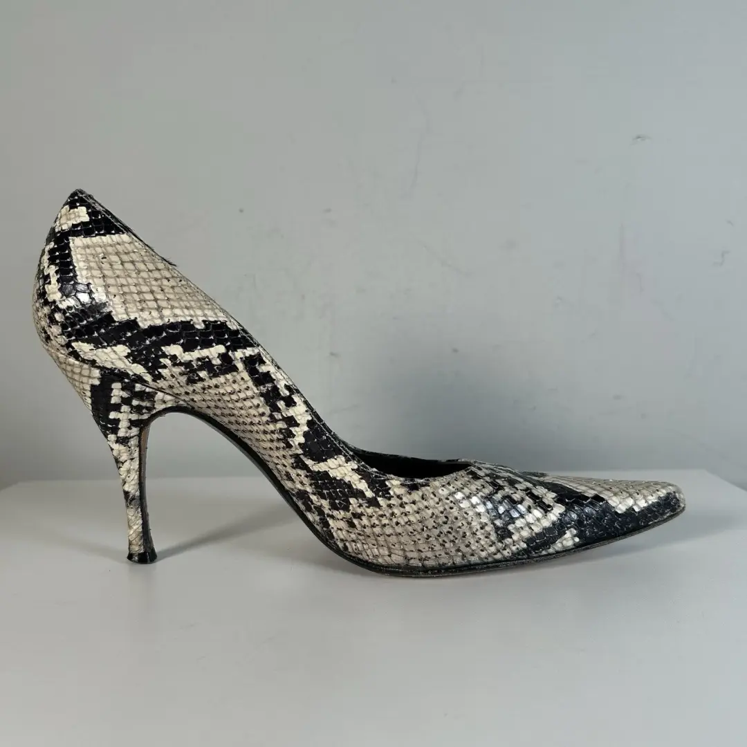 复古 90 年代/Y2K Stuart Weitzman 蛇皮尖头高跟鞋中跟鞋女式 7M 码-