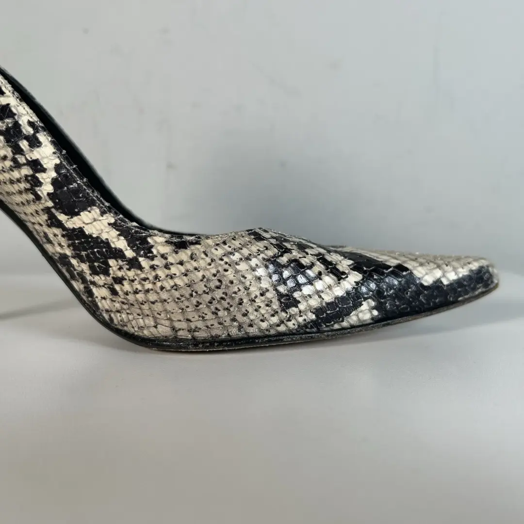 复古 90 年代/Y2K Stuart Weitzman 蛇皮尖头高跟鞋中跟鞋女式 7M 码-