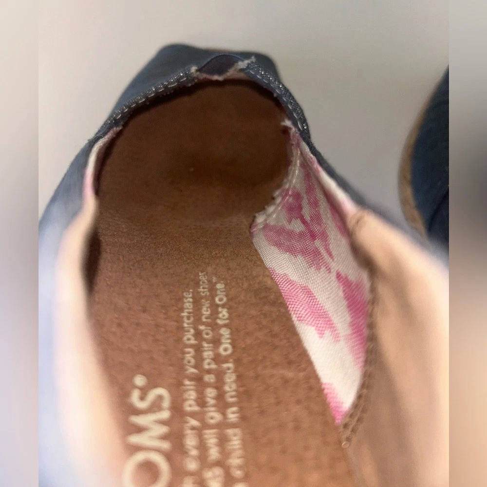 TOMS 女士 Stella 软木楔形金属蓝色牛仔面料偷窥鞋头 8.5 码-