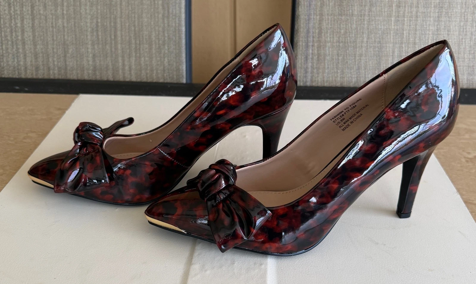 时尚女鞋尺码:8W Tortoise Patent 皮革 PUMP POINTED TOE-