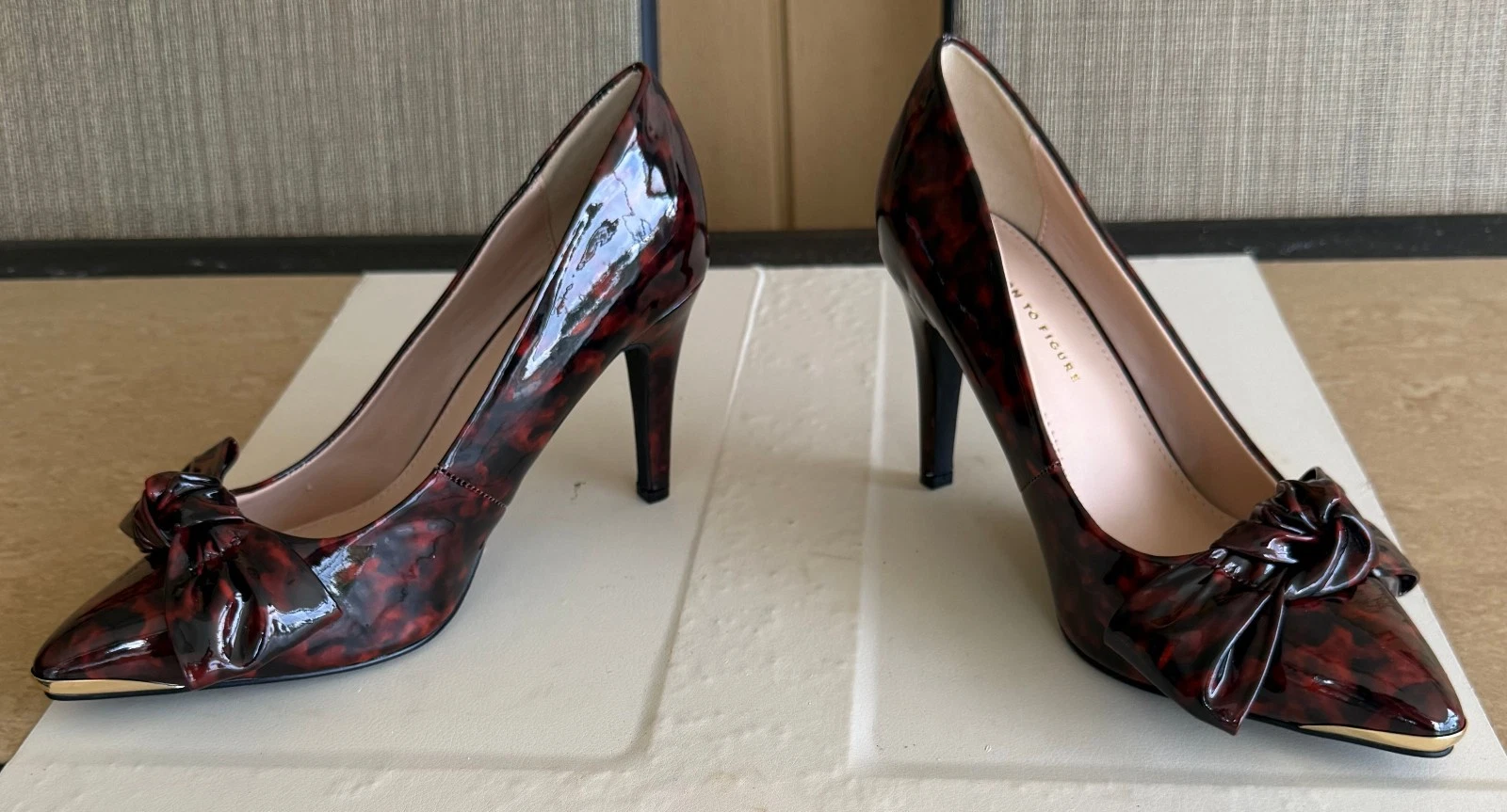 时尚女鞋尺码:8W Tortoise Patent 皮革 PUMP POINTED TOE-