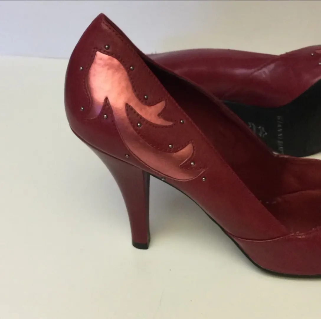 GIANNI BINI 红色皮革火焰镂空玫瑰粉红色高跟鞋 9 码二手状况完好-