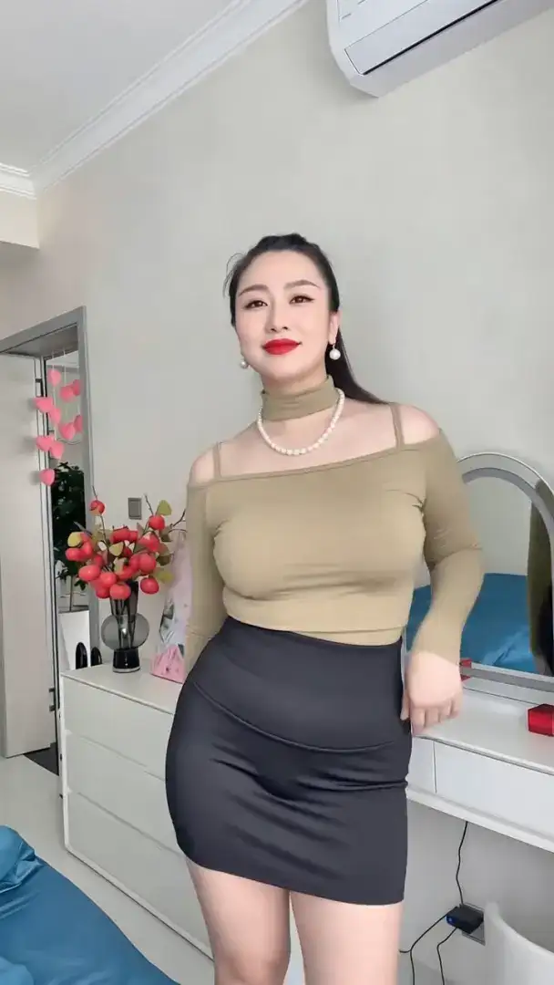 #性感丰满迷人气质女人 #成熟女人味 #全面击破巅峰必达