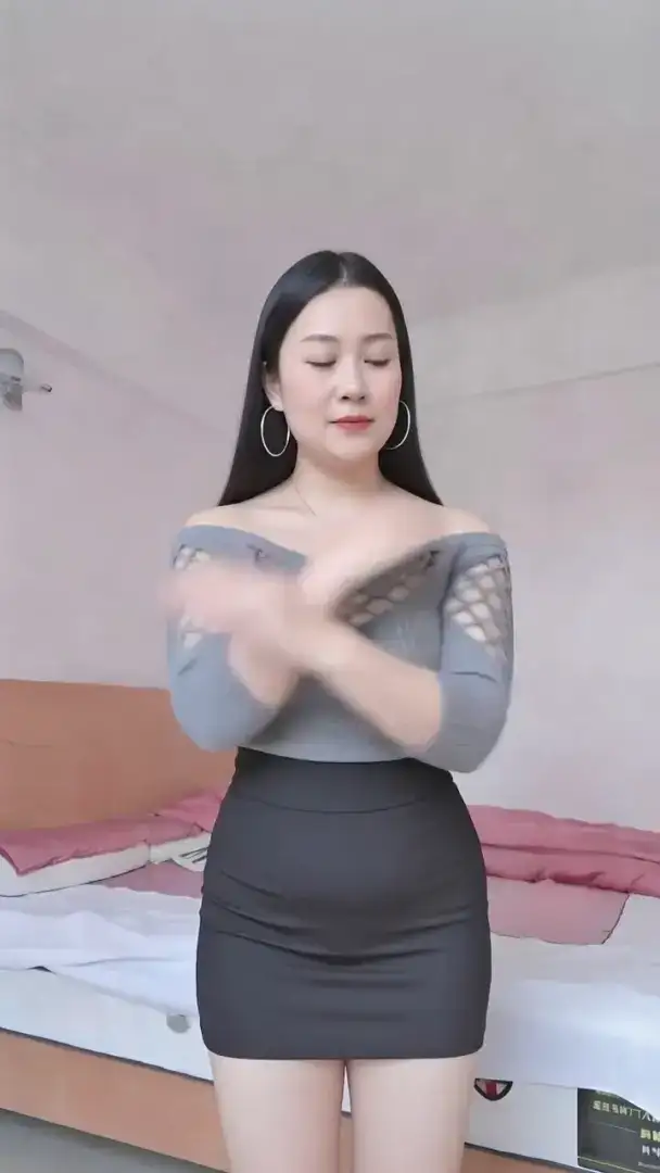 #成熟女人味 #性感好身材 #微胖女人才是极品 #性感丰满迷人气质女人