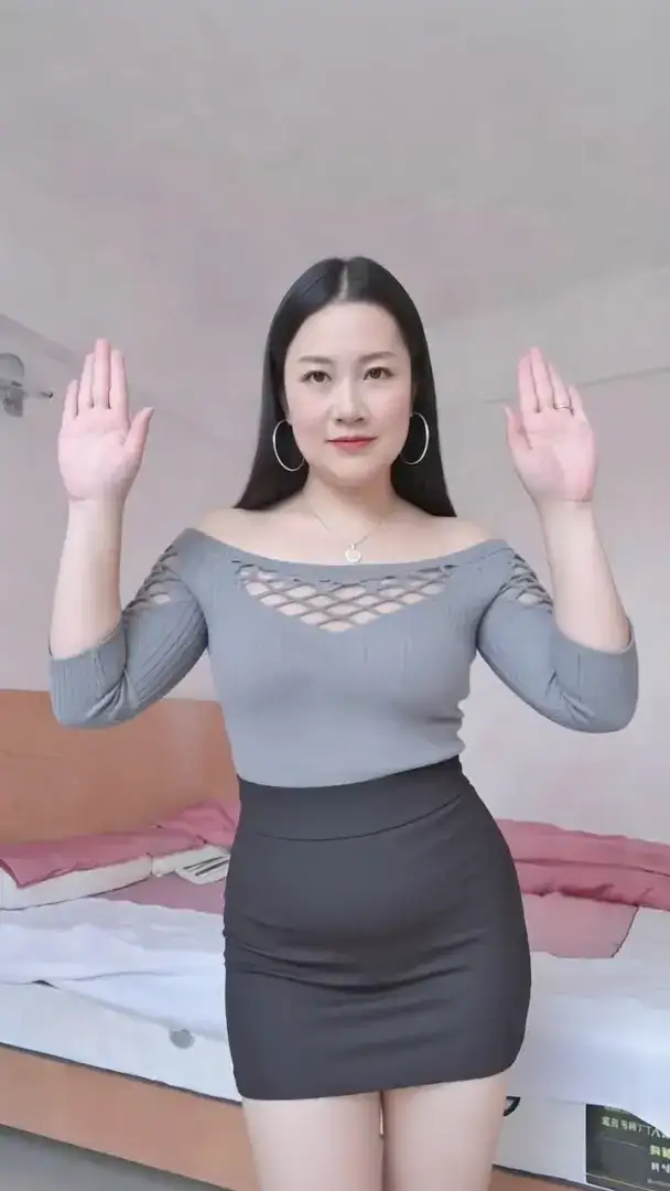 #成熟女人味 #性感好身材 #微胖女人才是极品 #性感丰满迷人气质女人