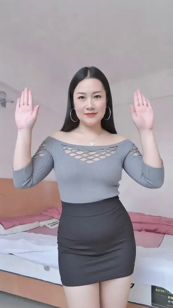 #成熟女人味 #性感好身材 #微胖女人才是极品 #性感丰满迷人气质女人