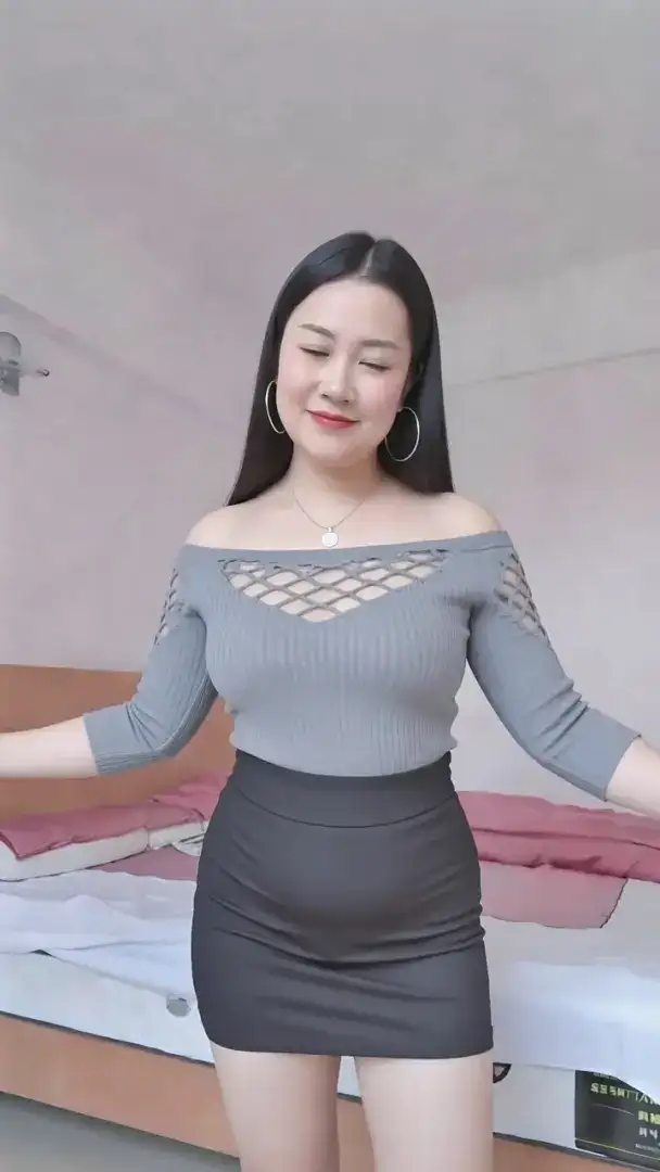 #成熟女人味 #性感好身材 #微胖女人才是极品 #性感丰满迷人气质女人