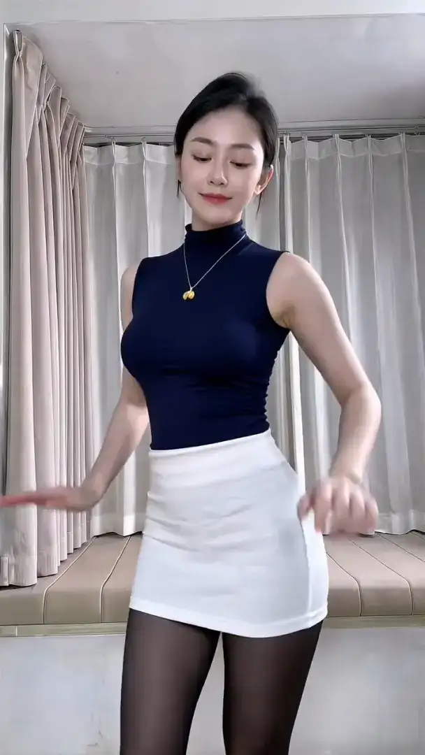 玉芬啊玉芬 #性感丰满迷人气质女人 #正常穿搭无不良引导 #性感女神 #完美身材