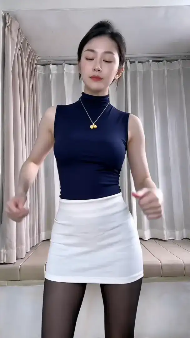 玉芬啊玉芬 #性感丰满迷人气质女人 #正常穿搭无不良引导 #性感女神 #完美身材