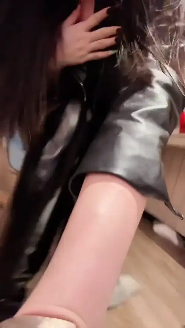#靴子的搭配 #皮衣搭配 #工具人 🖤 #无畏靴