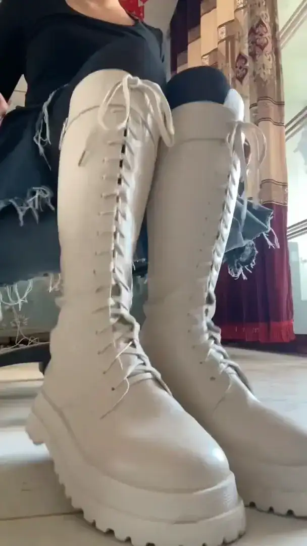 #长靴 #长靴控 #小白袜子