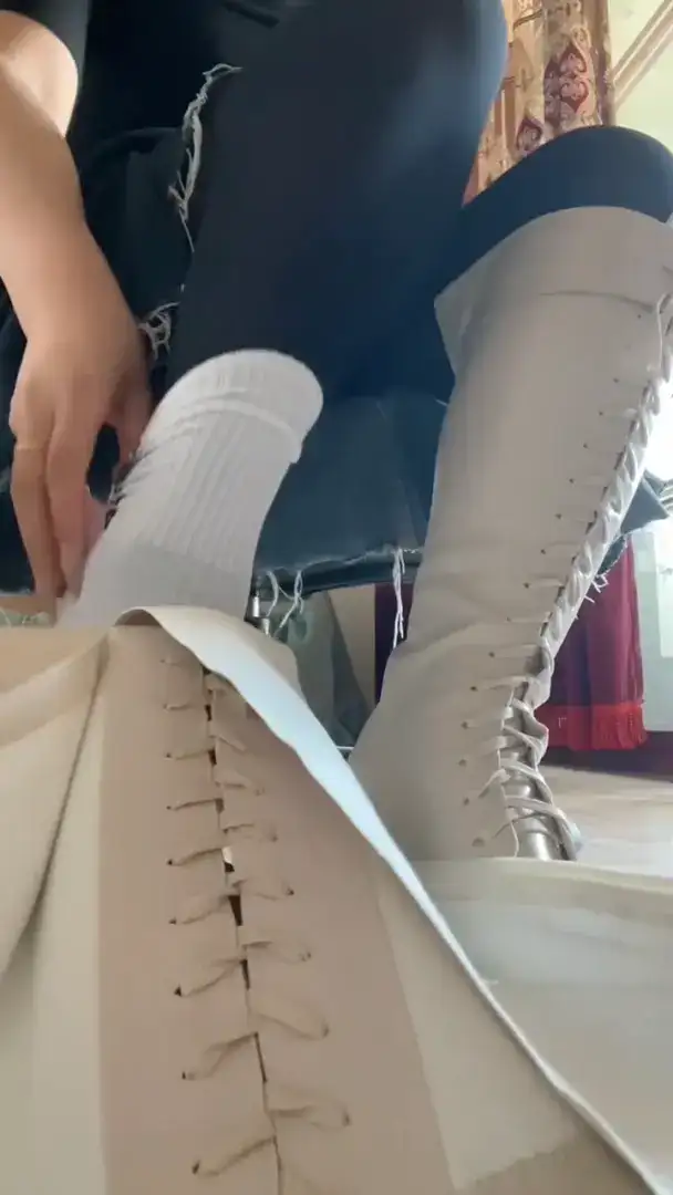 #长靴 #长靴控 #小白袜子