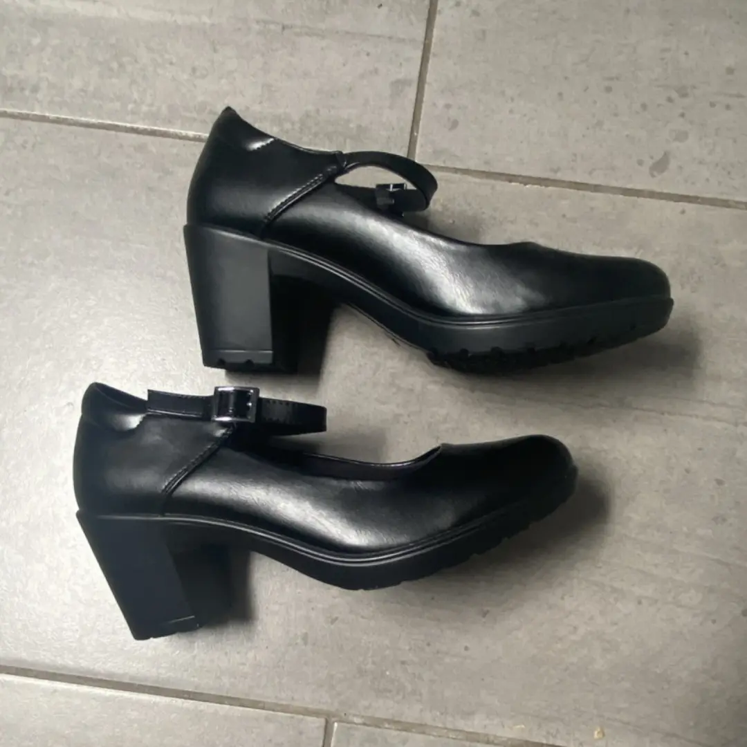Dream Pairs 黑色 Mary Jane 高跟鞋粗跟人造皮革扣 6.5 女式-