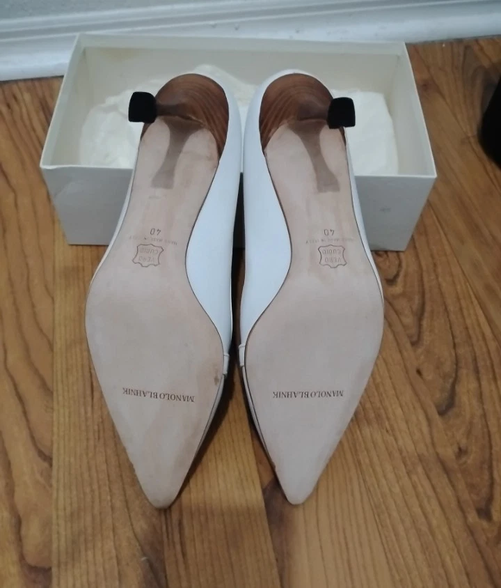 Manolo Blahnik 女式白色皮革尖头细高跟鞋 EU 40-