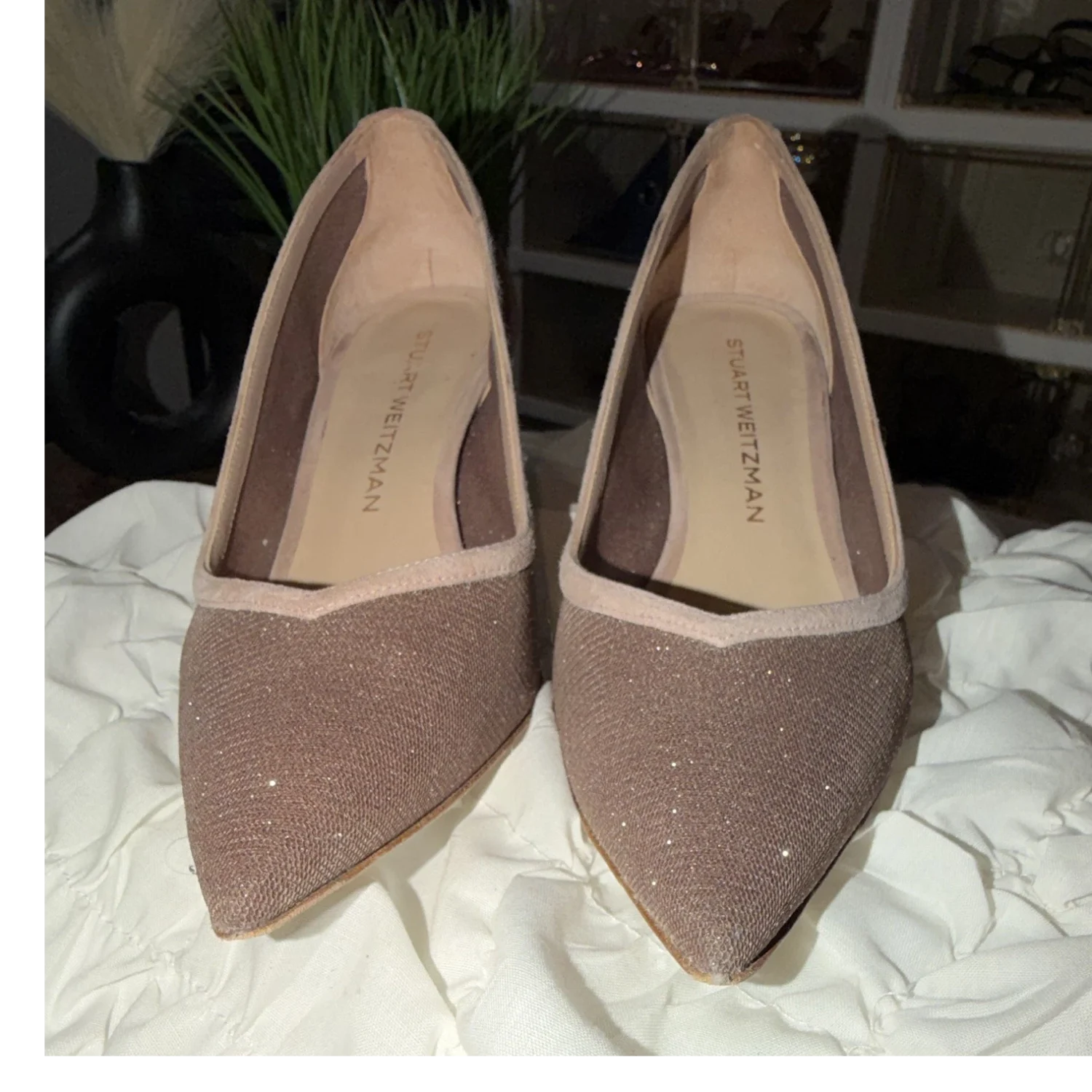 Stuart Weitzman 米色闪光尖头懒人中跟鞋,美国 7B-