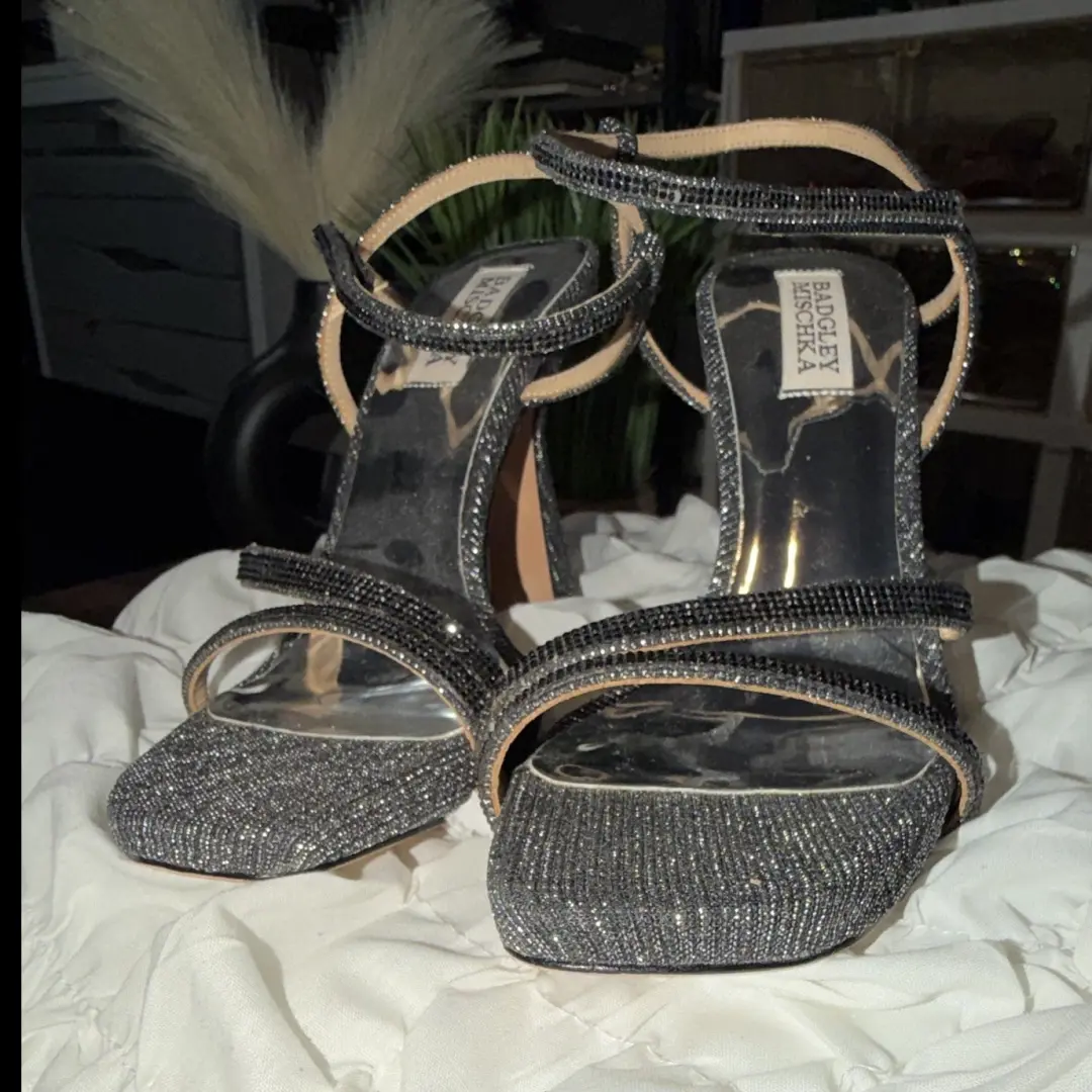 Badgley Mischka 黑色闪光绑带踝带露趾粗跟,7.5-