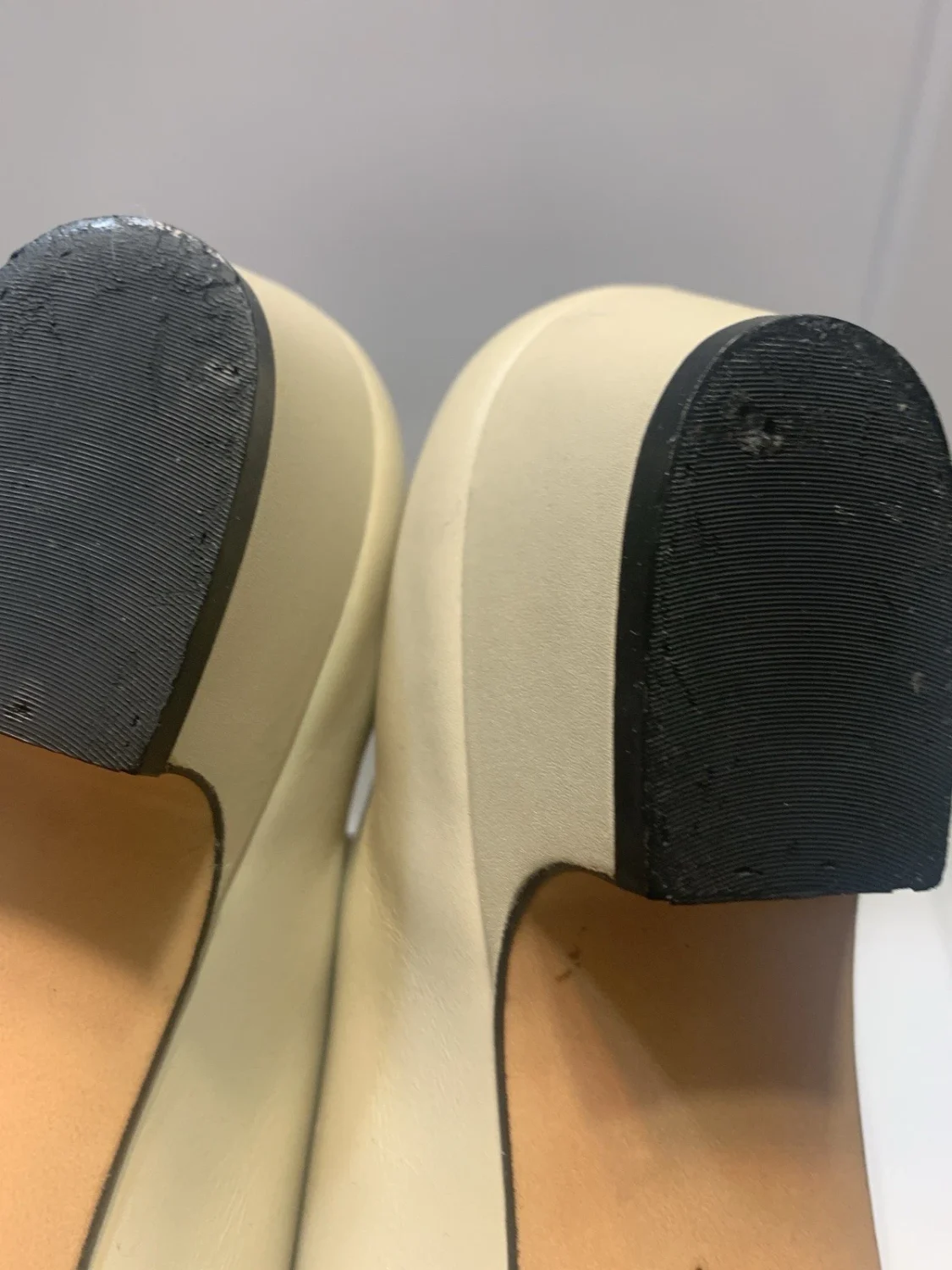 米色女士 Ferragamo 泵尺寸 9 N 经典复古芭蕾舞/弓脚趾-
