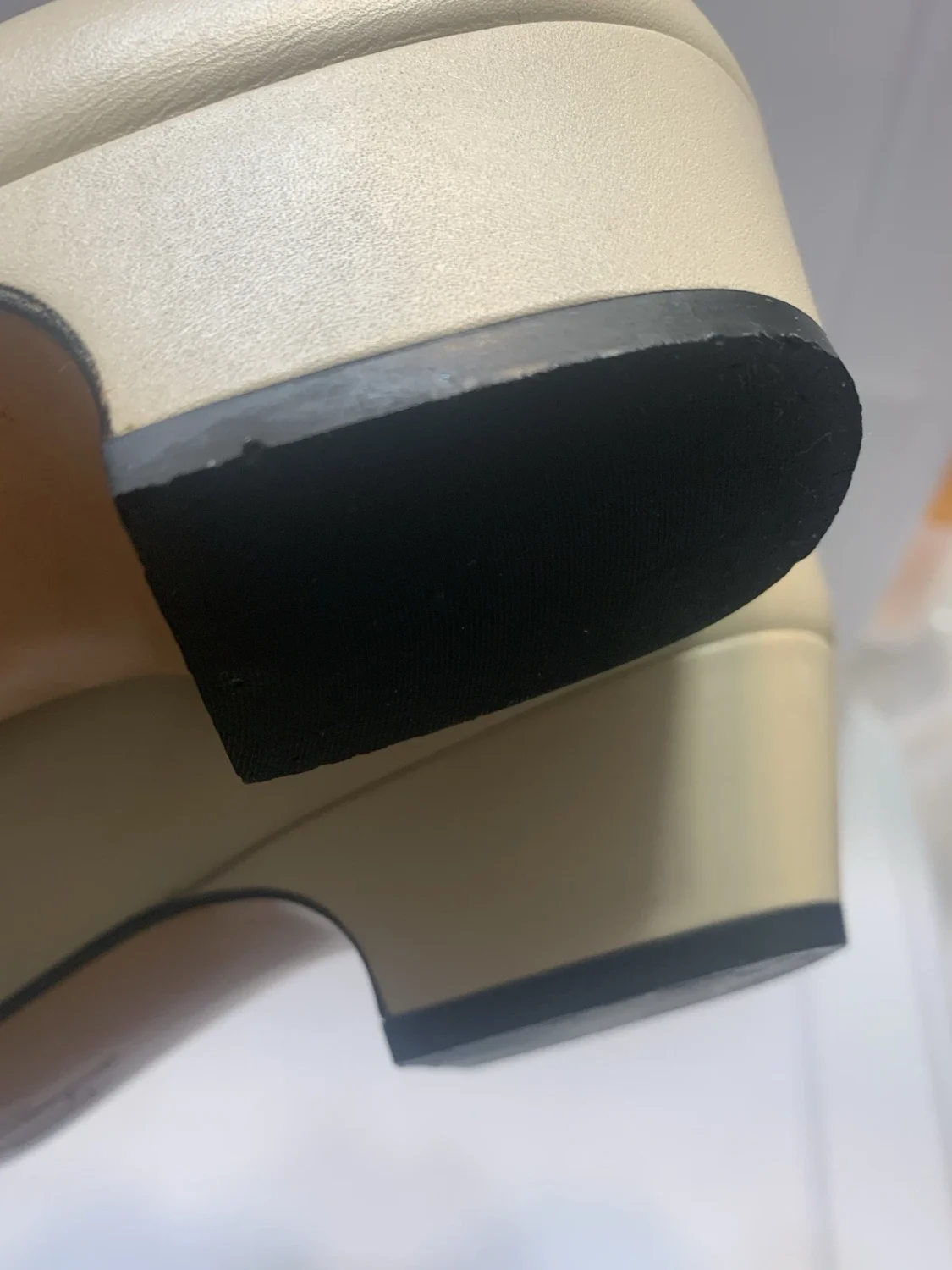 米色女士 Ferragamo 泵尺寸 9 N 经典复古芭蕾舞/弓脚趾-