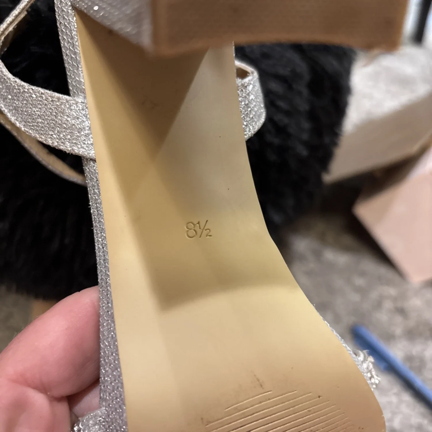 Badgley Mischka 金属色凉鞋 8.5 American Glamour 银色闪光鞋-