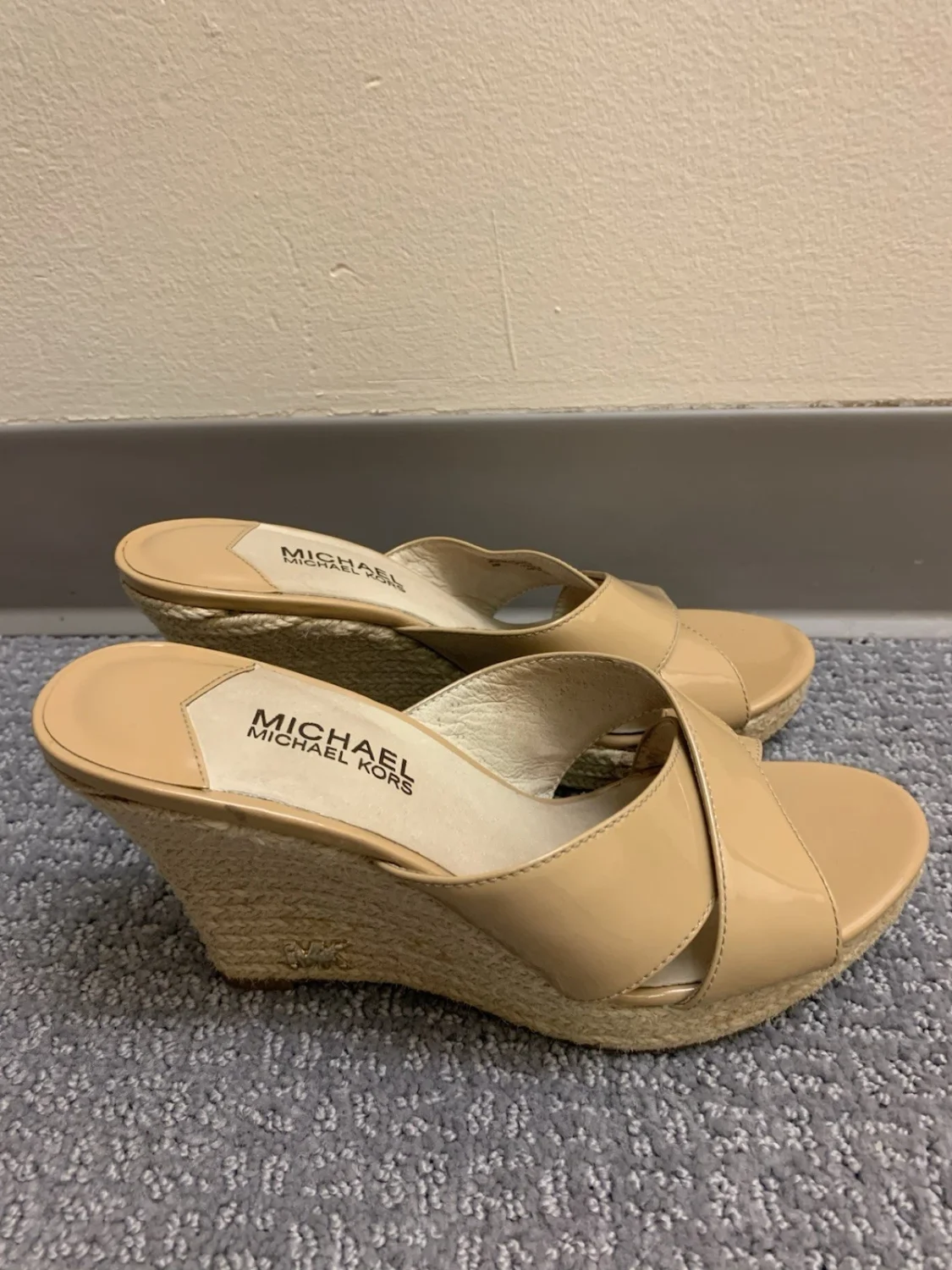 Michael Kors Espadrille 坡跟凉鞋 米色 一脚蹬 绑带 标志 女式 US 8 波西米亚-