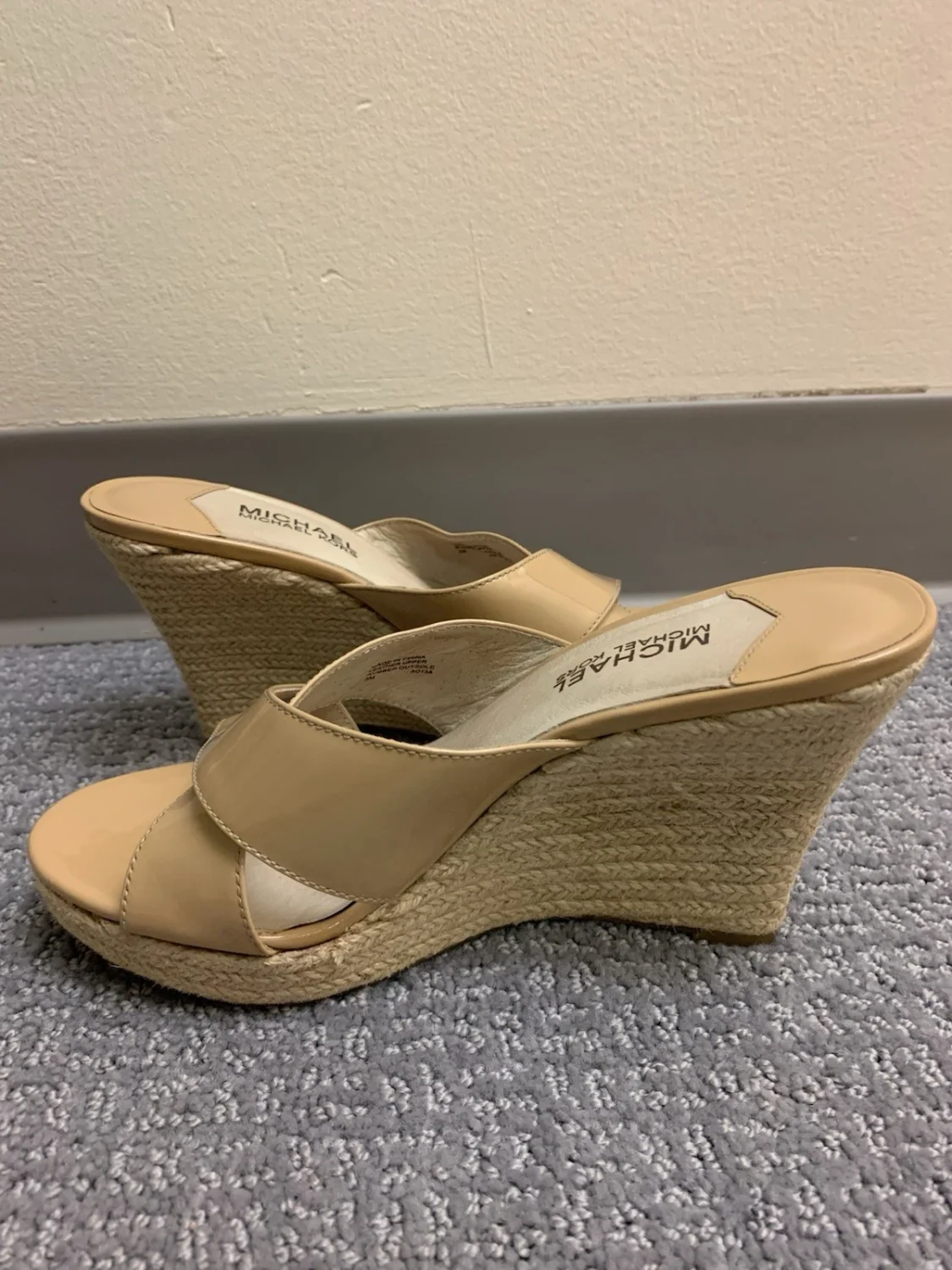 Michael Kors Espadrille 坡跟凉鞋 米色 一脚蹬 绑带 标志 女式 US 8 波西米亚-