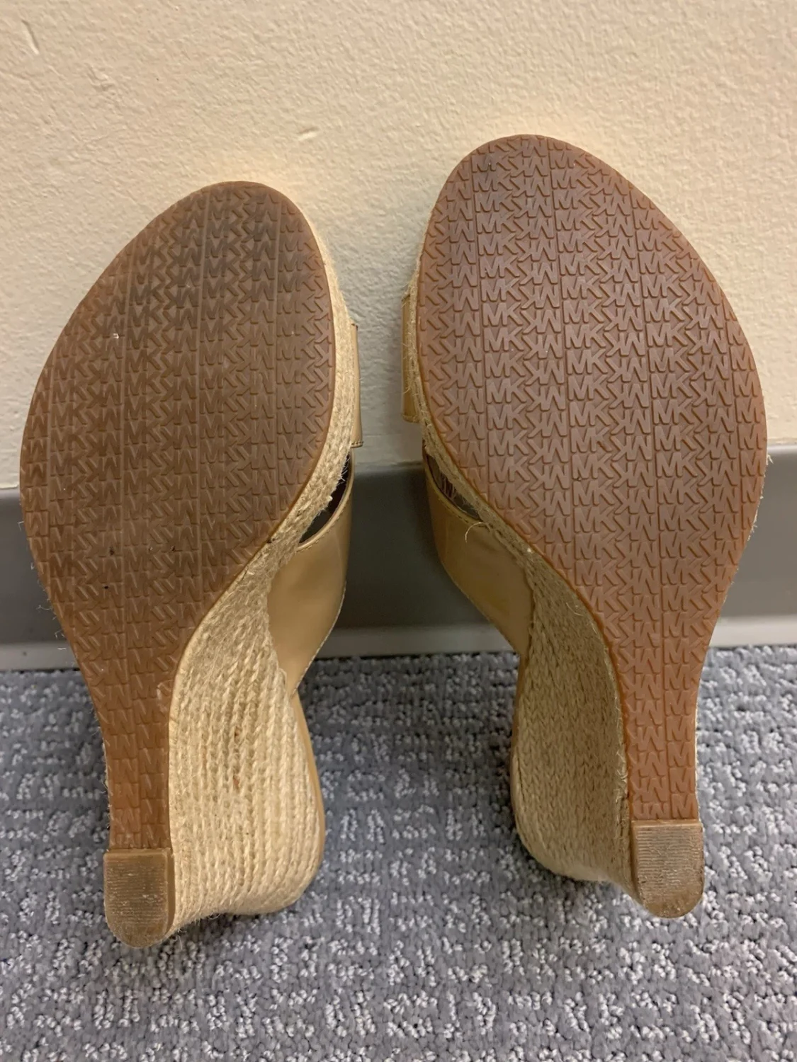 Michael Kors Espadrille 坡跟凉鞋 米色 一脚蹬 绑带 标志 女式 US 8 波西米亚-