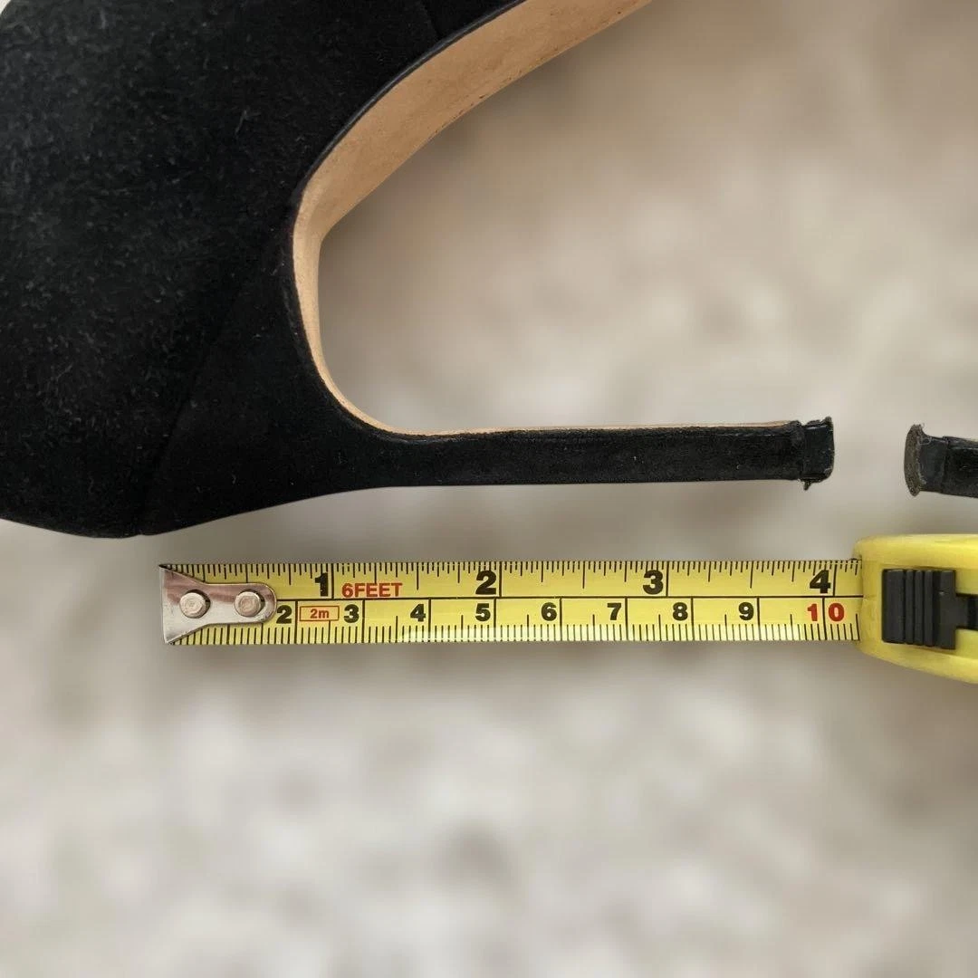 罕见 Manolo Blahnik 麂皮绒尖头皇家蓝色高跟鞋 36.5 码-