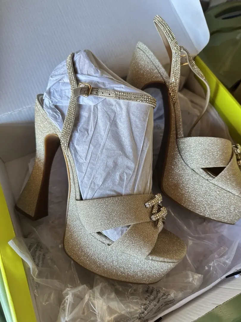 Gianni Bini 金色闪光水钻踝带露趾厚底高跟鞋-