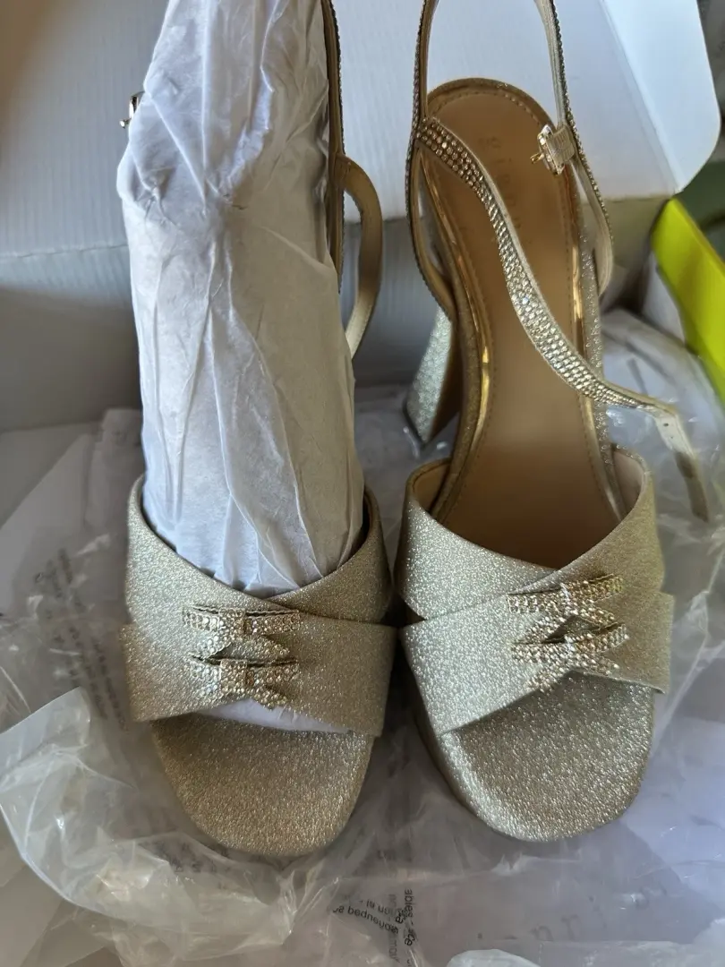 Gianni Bini 金色闪光水钻踝带露趾厚底高跟鞋-
