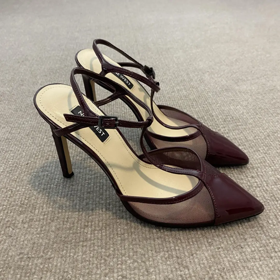 Nine West 鞋跟女式 6.5 码红色专利网眼绑带高跟鞋-